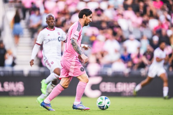Con gol de Messi, Inter Miami quedó mano a mano con Toronto