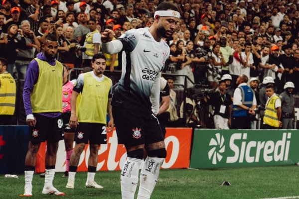 El fuerte posteo de Memphis Depay tras la nueva regla en Brasil: 