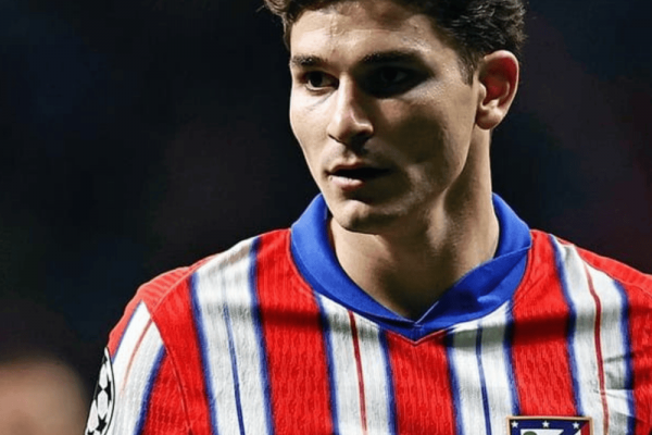 Una figura del Real Madrid disparó a Julián Álvarez por el polémico penal: 
