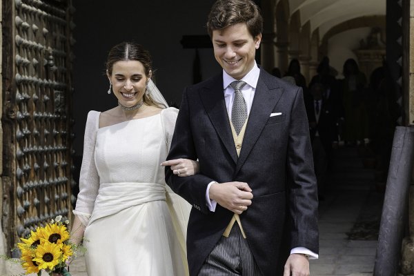 La novia que nos ha conquistado casándose con un choker joya
