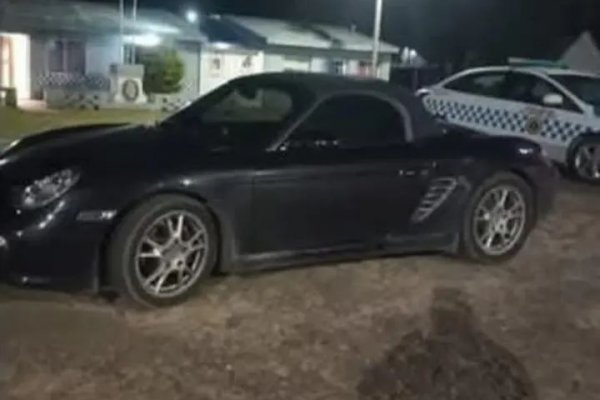 IMÁGENES! Un Porsche flojo de papeles intentó ser ingresado a Corrientes