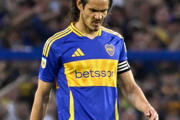 Se disculpó con Cavani: 