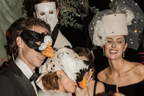La invitada más elegante del fiestón del cumpleaños del que todo el mundo habla es una diseñadora madrileña