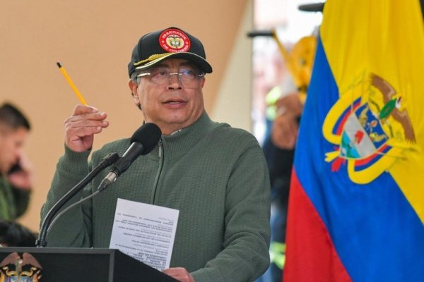 Petro vuelve a pedir la legalización de la cocaína mientras se desvincula del Tren de Aragua