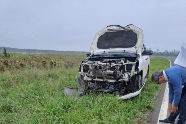 PUDO SER PEOR! Un camión perdió una rueda e impactó contra una camioneta