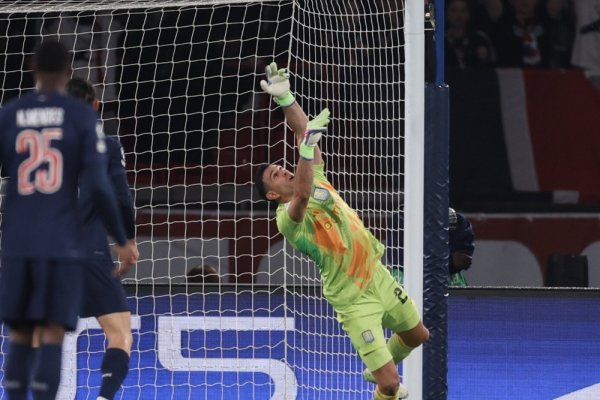 PSG vapuleó 3-1 al Aston Villa del Dibu Martínez en la ida por Cuartos de Champions