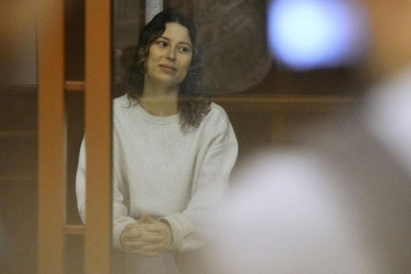 La bailarina Ksenia Karelina vuelve a casa: un nuevo intercambio de prisioneros entre EE.UU. y Rusia la deja en libertad tras un año