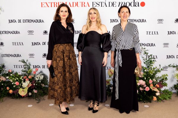 Cáceres celebra con TELVA que 'España está de moda'
