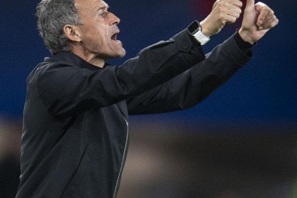 Luis Enrique sentenció a Dibu Martínez tras golearlo con PSG: 