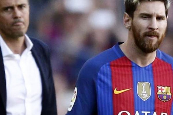 El DT de PSG se plantó con Messi tras golear a Aston Villa: 