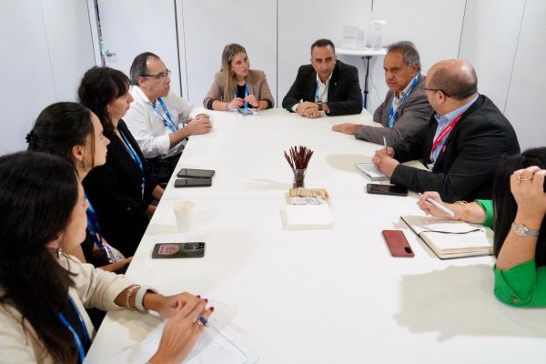 Argentina afianza la integración regional del turismo de cruceros junto a Uruguay y Chile en Seatrade 2025