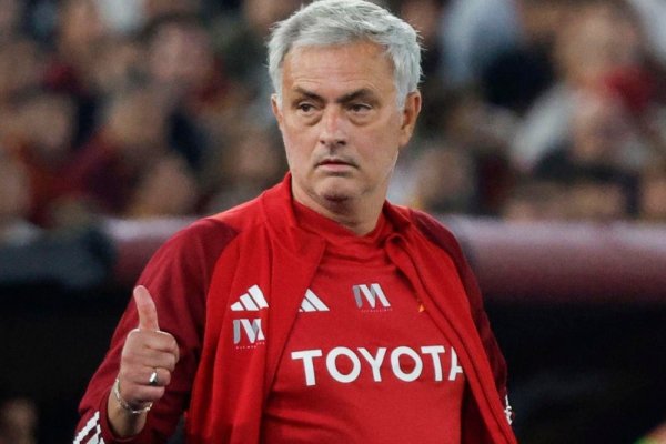 Un campeón del mundo le apuntó a Mourinho: 