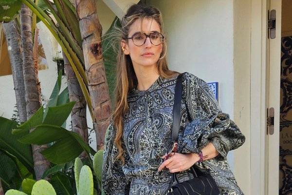 Alejandra Domínguez tiene el conjunto estampado que vas a querer incluir en tu maleta de vacaciones