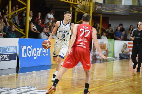 San Martín de Corrientes se quedó con un triunfazo ante Riachuelo