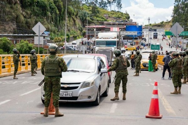 Noboa decreta el estado de excepción en siete provincias y en Quito en la víspera de las elecciones