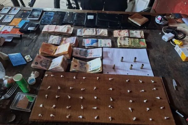 OTRA VEZ! Un Policía de Corrientes detenido en un allanamiento a búnker narco