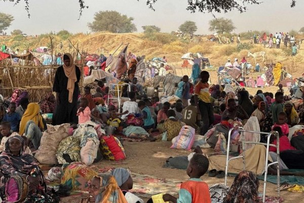 Al menos 300 civiles muertos por los ataques a campamentos de desplazados en Sudán