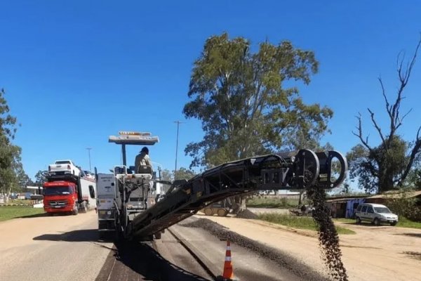 POR FIN! Vialidad Nacional realiza tareas de mantenimiento sobre la ruta 117 acceso a Paso de Los Libre