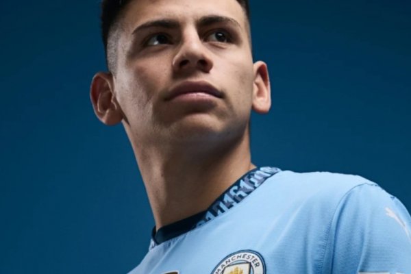 Echeverri contestó el peculiar mensaje de Demichelis desde Manchester City: 