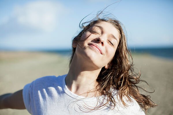Doctora Mindy Pelz, experta en nutrición y salud hormonal femenina: 