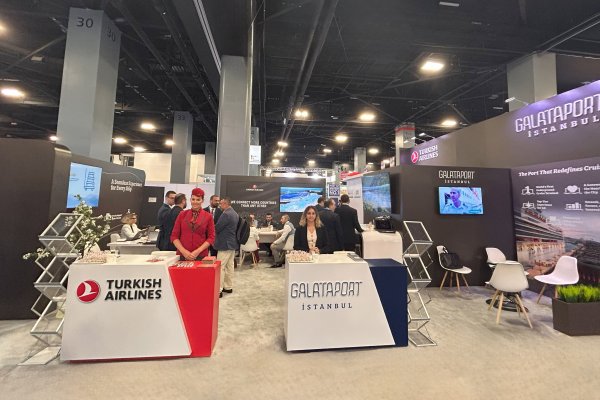 El transporte por cielo y agua únen fuerzas en uno de los eventos más relevantes del turismo mundial