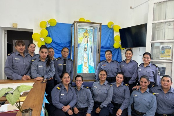 RECORRIDA! La Virgen Peregrina de Itatí visitó la Comisaría a de La Mujer y de Asuntos Juveniles