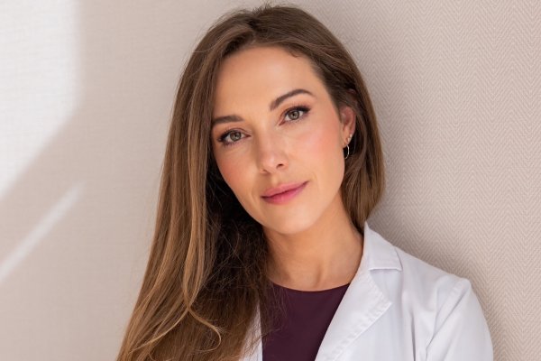 Lidia Maroñas, dermatóloga: 