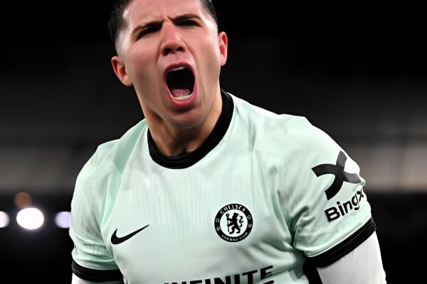 Los hinchas del Chelsea, tajantes con Enzo Fernández: 
