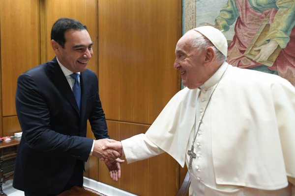 El mensaje del Gobernador Valdés por el fallecimiento del Papa
