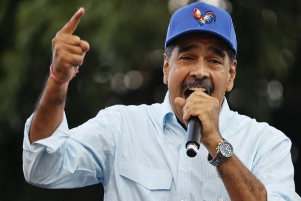 Maduro dice que Bukele viola derechos humanos y exige liberación incondicional de deportados
