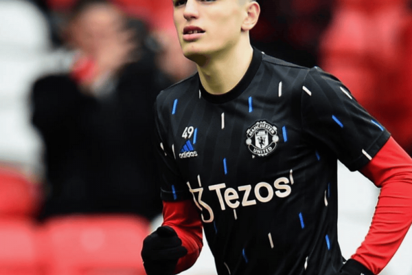 Sorpresa para Garnacho: revelan que Mateo Retegui podría llegar al United