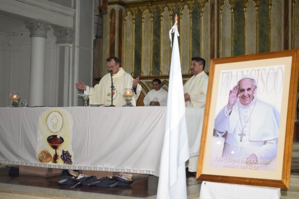 MONSEÑOR CANECIN: ““Francisco fue un peregrino de esperanza, de equipaje ligero y liviano”