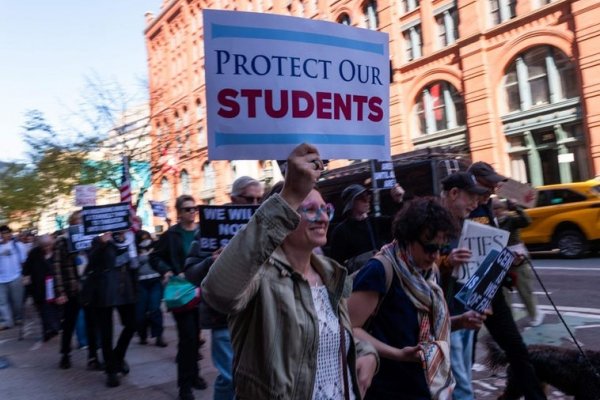 Más de 100 universidades de EE.UU. publican una carta condenando la «injerencia política» de Trump