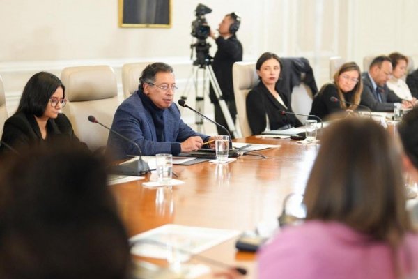 Petro asegura que EE.UU. le ha retirado el visado