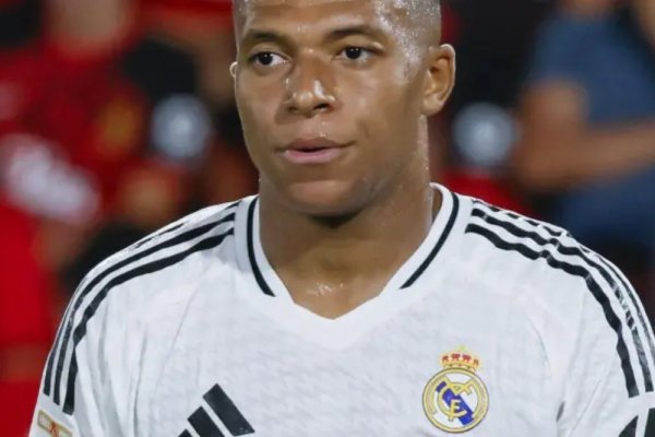Ancelotti: Creo que Mbappé y Mendy van a estar para la final contra el Barcelona