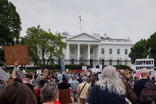 La 'resistencia' civil a Trump teme un castigo fiscal del presidente