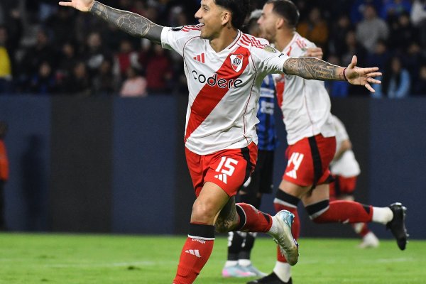 River reaccionó a tiempo y rescató un empate con Independiente del Valle