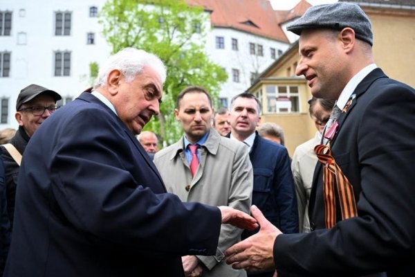 El embajador ruso en Alemania impone su presencia en los actos del 80º aniversario de la II Guerra Mundial
