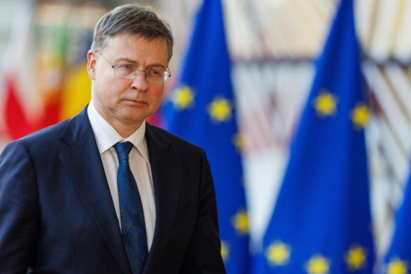 La UE se resiste a negociar una retirada del IVA como exige Trump