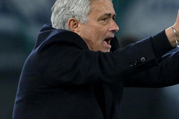 Sorpresa: Un equipo de la Premier League quiere a Mourinho como próximo DT