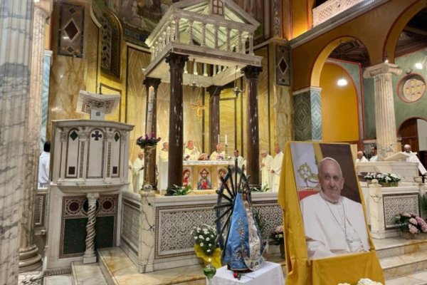 Misa por el eterno descanso de Francisco en la Iglesia Argentina en Roma