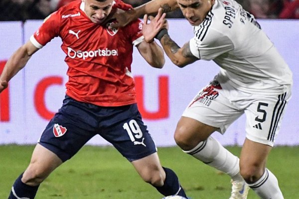 Independiente no pudo con Deportivo Riestra y terminó con uno menos