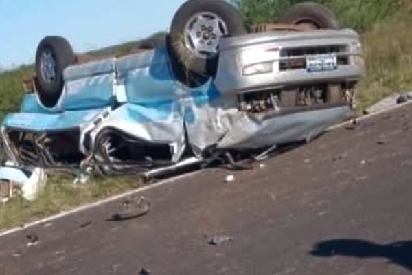 VUELCO FATAL!  Muere una mujer tras accidente en Corrientes sobre Ruta Nacional 14