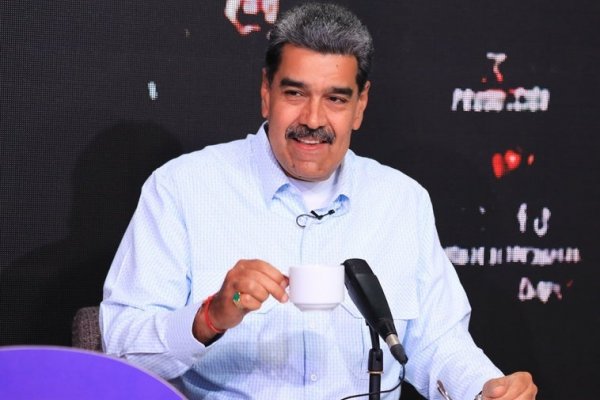 Maduro se muestra ahora conciliador y califica a España de «nación amiga»