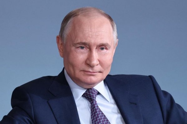 Putin afirma que hay ciudadanos franceses que combaten «hombro con hombro» con los rusos en Ucrania