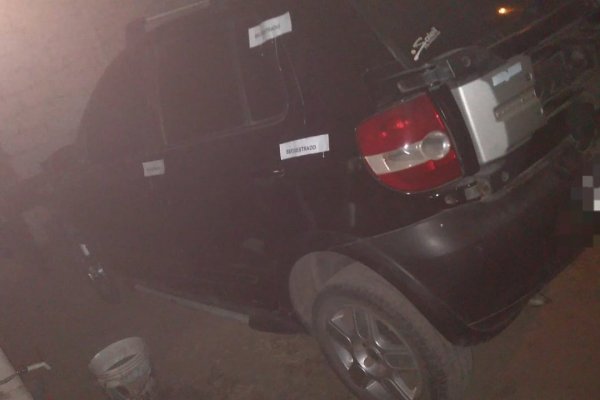 PERSECUCIÓN! En pleno centro intentaban robar en un Volkswagen Fox