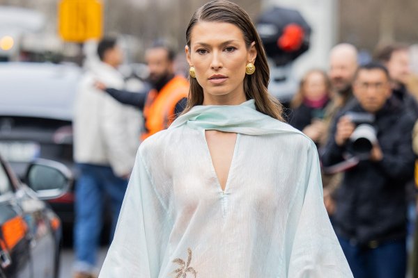 Tengo varias bodas los próximos meses y presupuesto solo para una falda con las que construiré  3 looks de invitada elegante