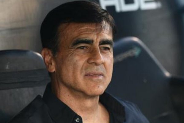 La inesperada decisión de Gustavo Quinteros ante el interés de Boca