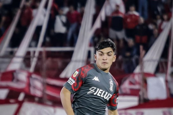 Huracán fue sorprendido por Barracas Central en un choque con polémicas