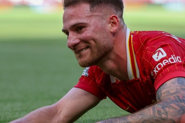 El DT de Liverpool se rindió ante Mac Allister: 